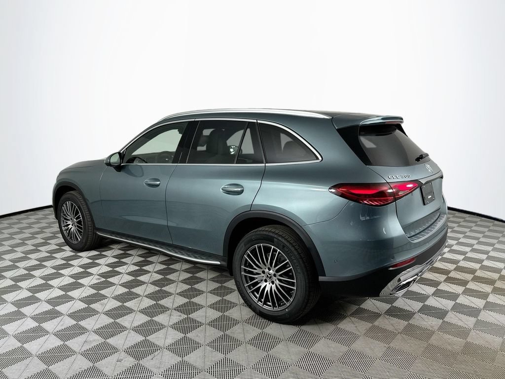 New 2026 Verde Silver Metallic Mercedes-Benz GLC 300 image 38
