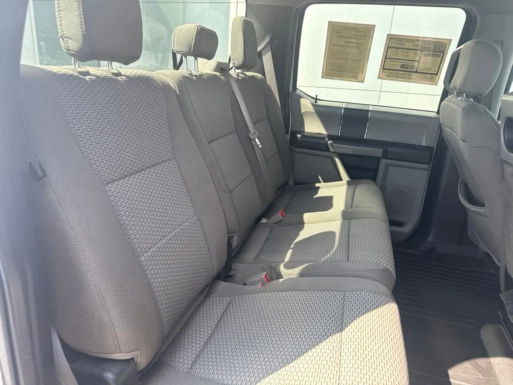 Certified Used 2020 Oxford White Ford XLT image 28