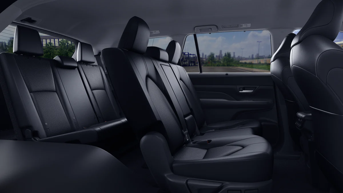 New 2026 Wind Chill Pearl Toyota XLE image 21