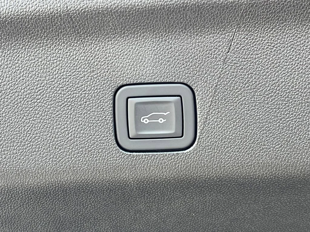 2026 Chevrolet Tahoe LT - Photo 39