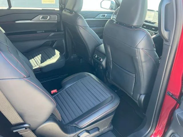 New 2026 Rapid Red Metallic Tinted Clearcoat Ford ST-Line image 62