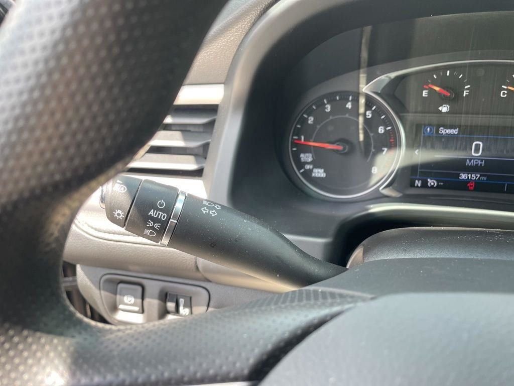 Used 2023 Black GMC SLE image 21