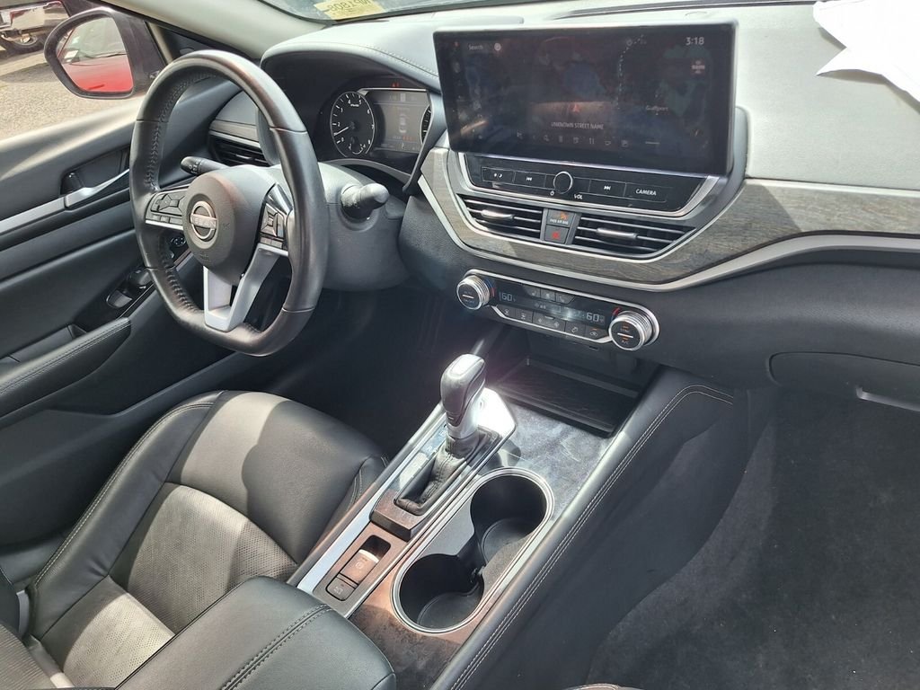 Used 2025 Black Nissan 2.5 SL image 27