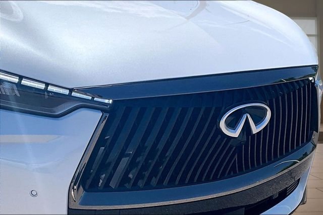 New 2027 2T RAD WHT INFINITI Autograph image 29