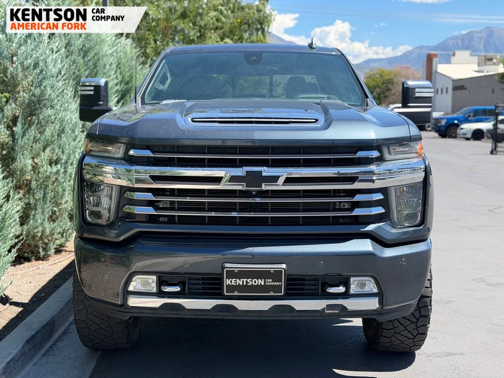 Used 2020 Gray Chevrolet High Country image 2