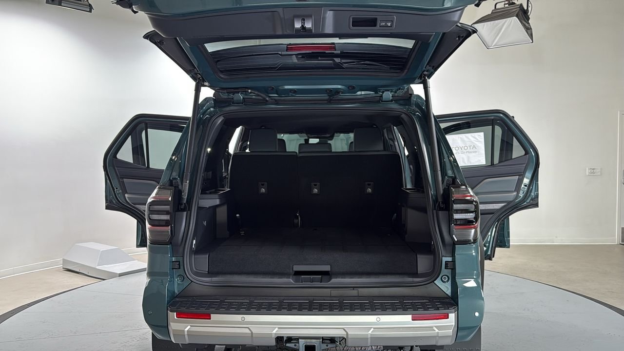 New 2026 Everest Toyota 4Runner Trailhunter image 14