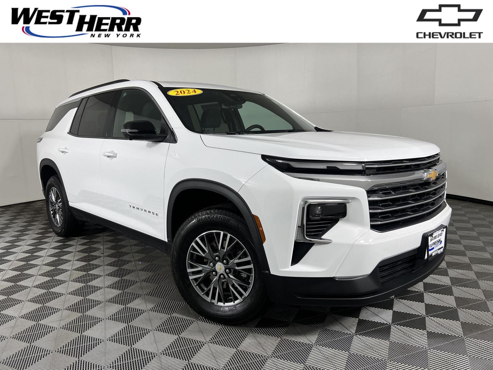Used 2024 Summit White Chevrolet FWD LT image 1