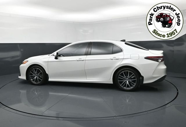 Used 2023 Beige Toyota XLE image 3