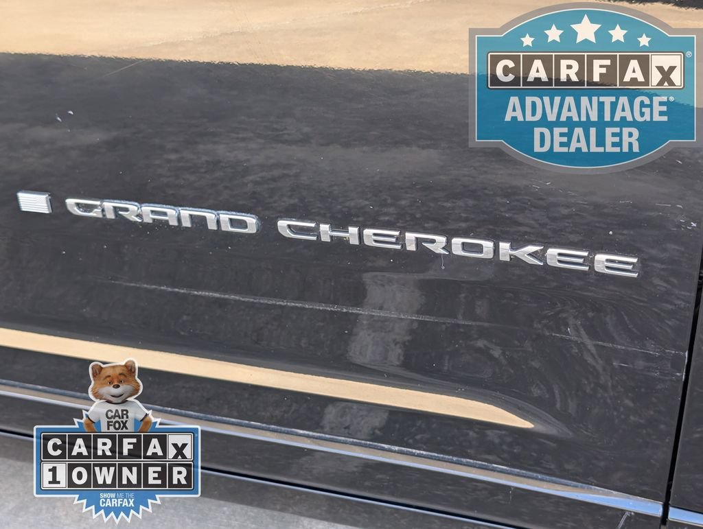 Used 2023  Jeep Overland image 37