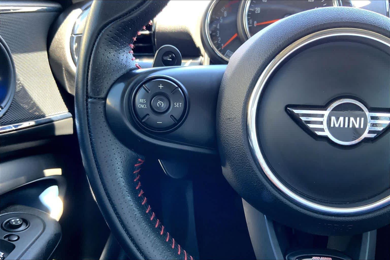 Used 2019 Melting Silver Metallic MINI Cooper S image 23