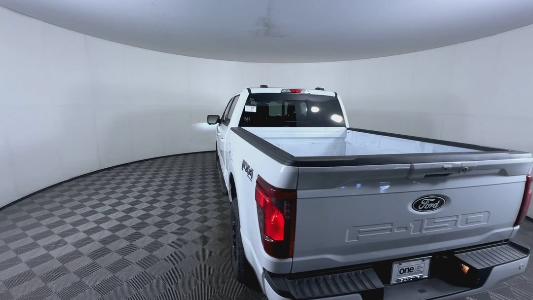 New 2026 Oxford White Ford XLT image 7