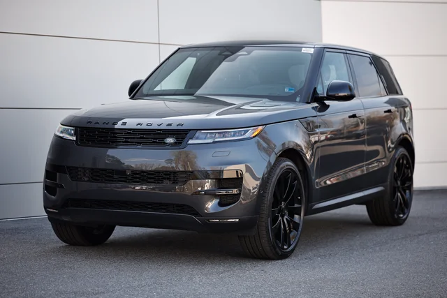 2026 Land Rover Range Rover Sport SE