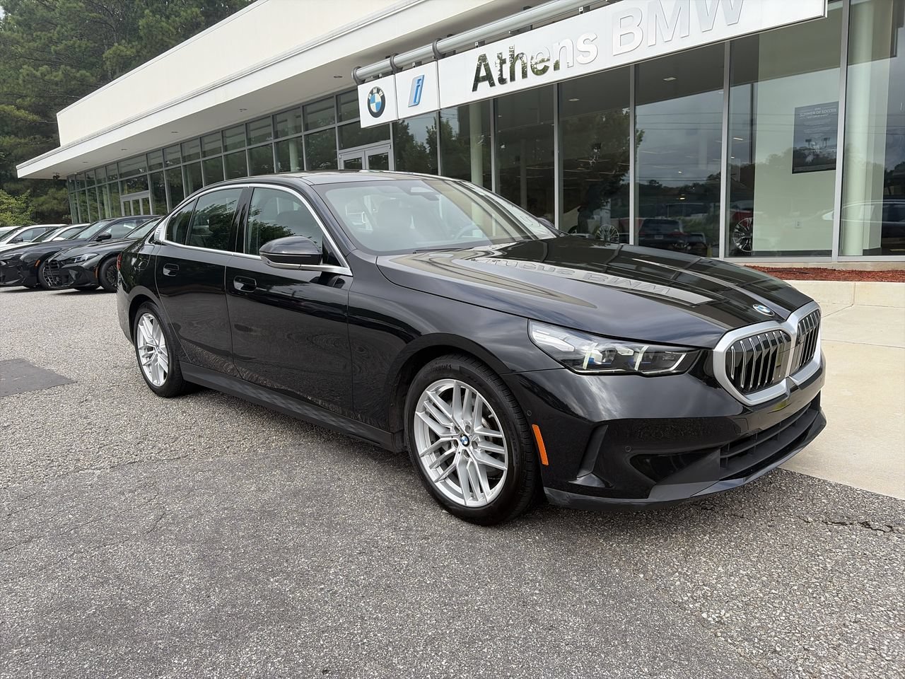 Used 2025 Black Sapphire Metallic BMW 530i image 2