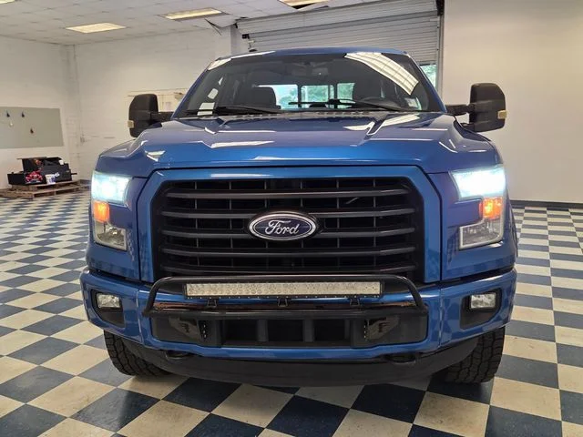 Used 2016 Blue Ford XLT image 2