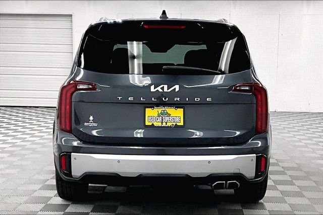 Used 2023 Gravity Gray Kia S image 5