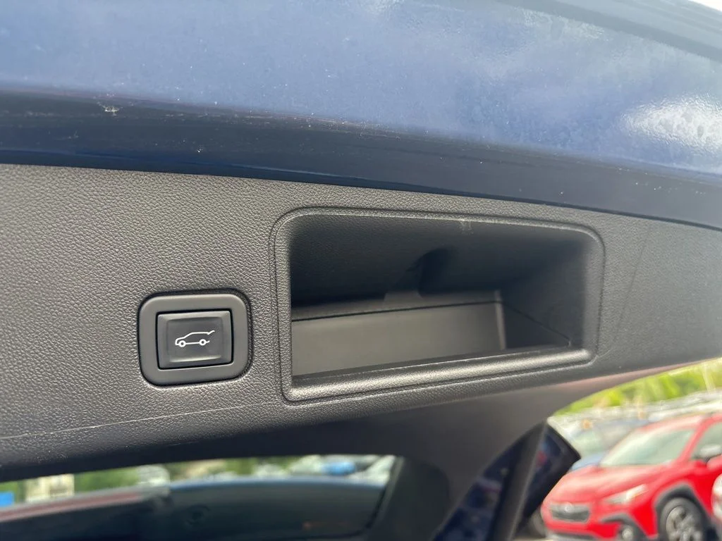 Used 2022 Blue GMC Denali image 26