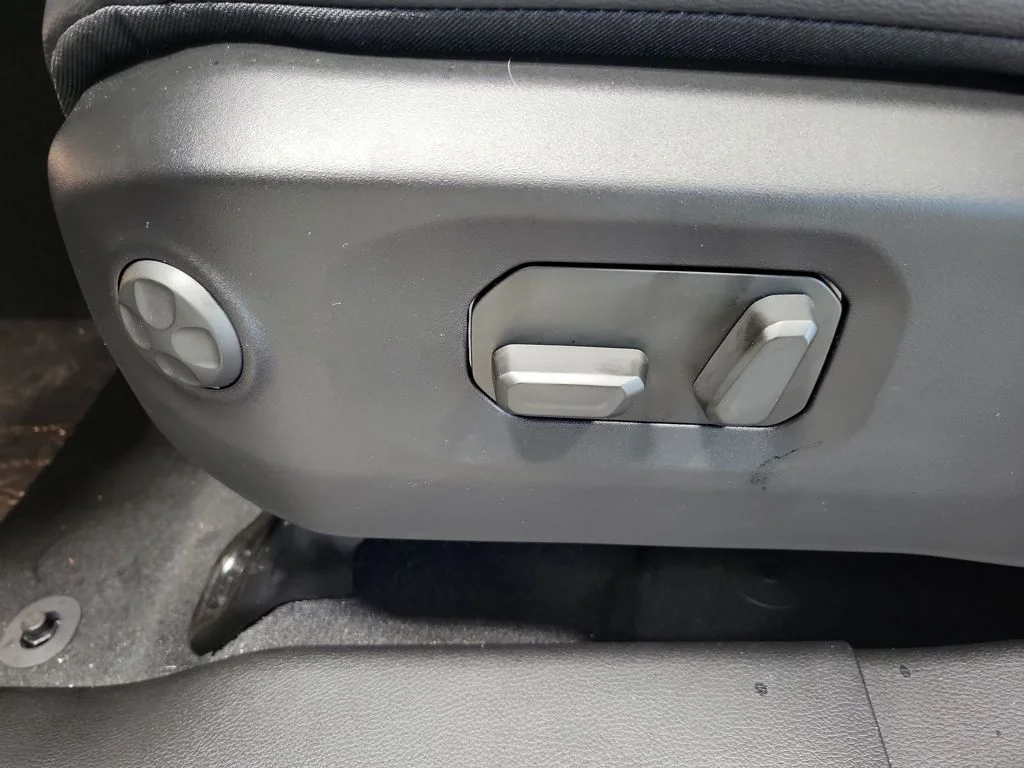 New 2026 Reign Exterior Paint Jeep Sahara image 11