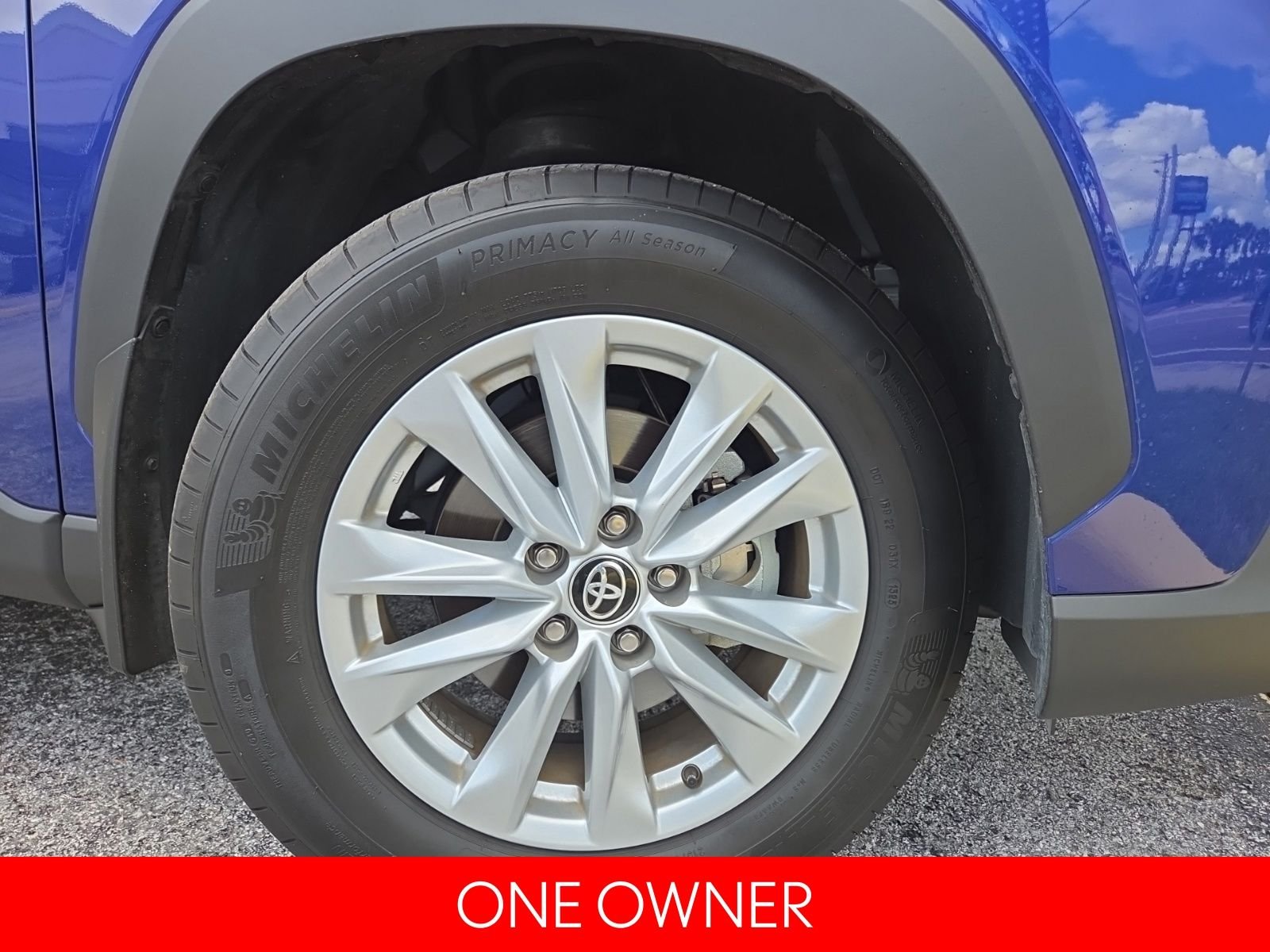 Used 2025 Blue Toyota LE image 5