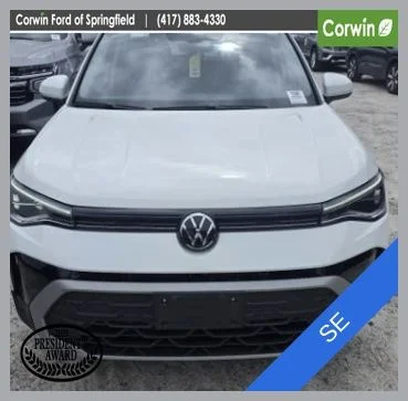 2025 Volkswagen Taos 1.5T SE's photo