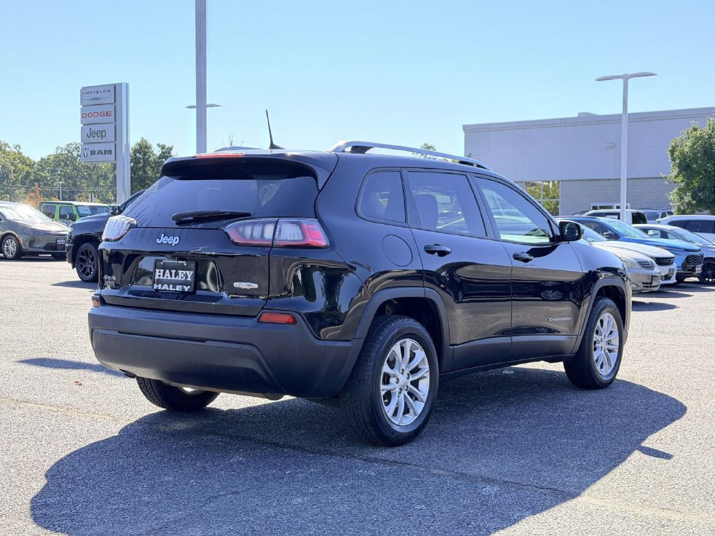 Used 2020 Black Jeep Latitude image 2
