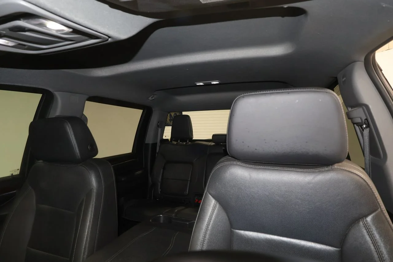 Used 2024 Onyx Black GMC SLT image 19