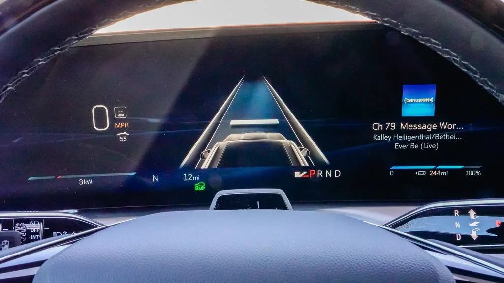 2027 Cadillac VISTIQ Sport - Photo 18