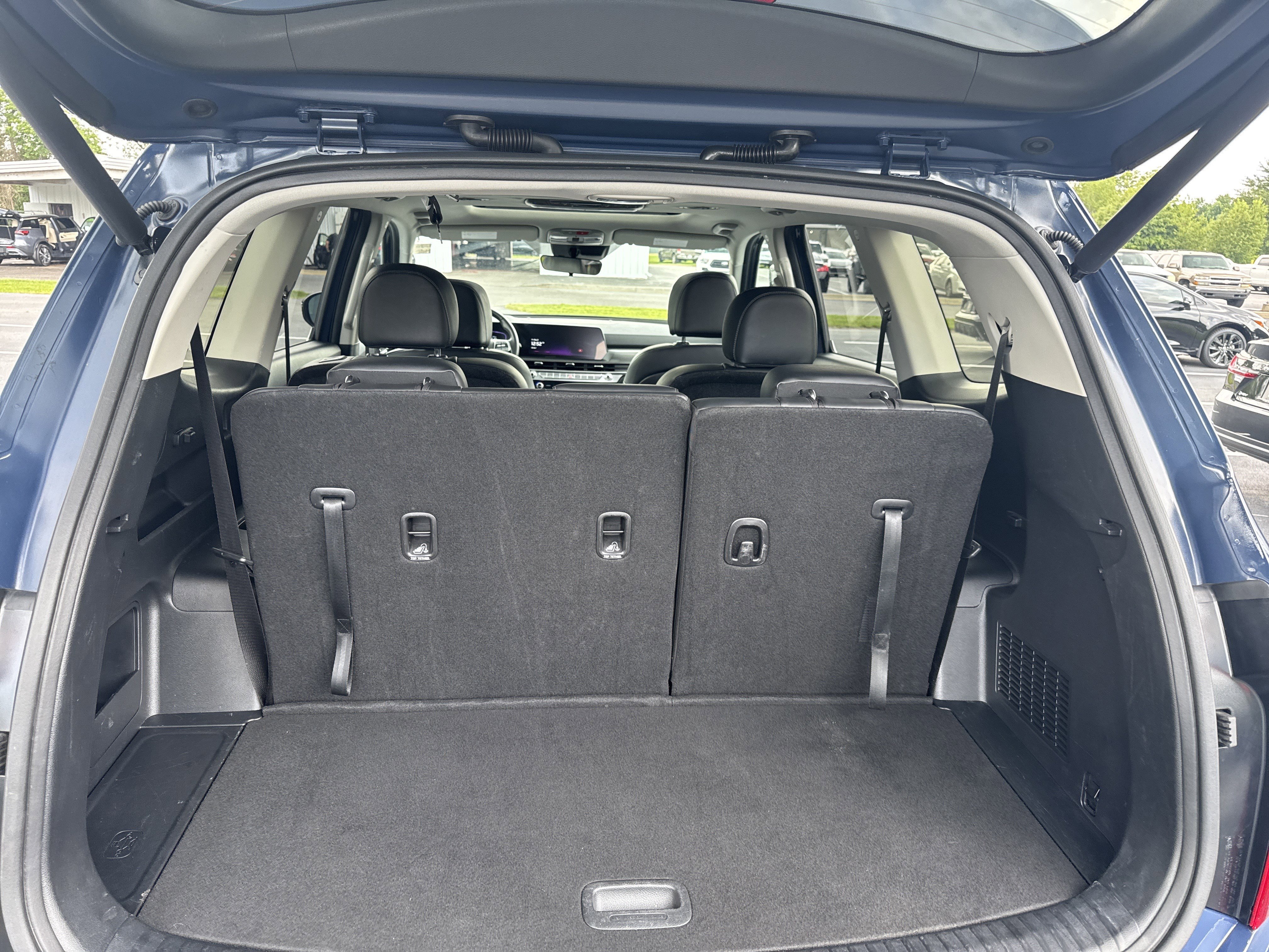 Used 2025 Midnight Lake Blue Kia S image 29