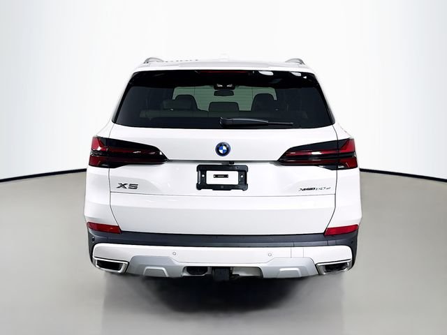 New 2026 White Metallic BMW xDrive50e image 6