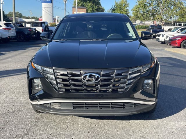 Certified Used 2023 Phantom Black Hyundai SE image 2