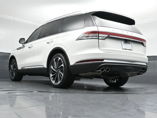Used 2024 White Lincoln Reserve image 44
