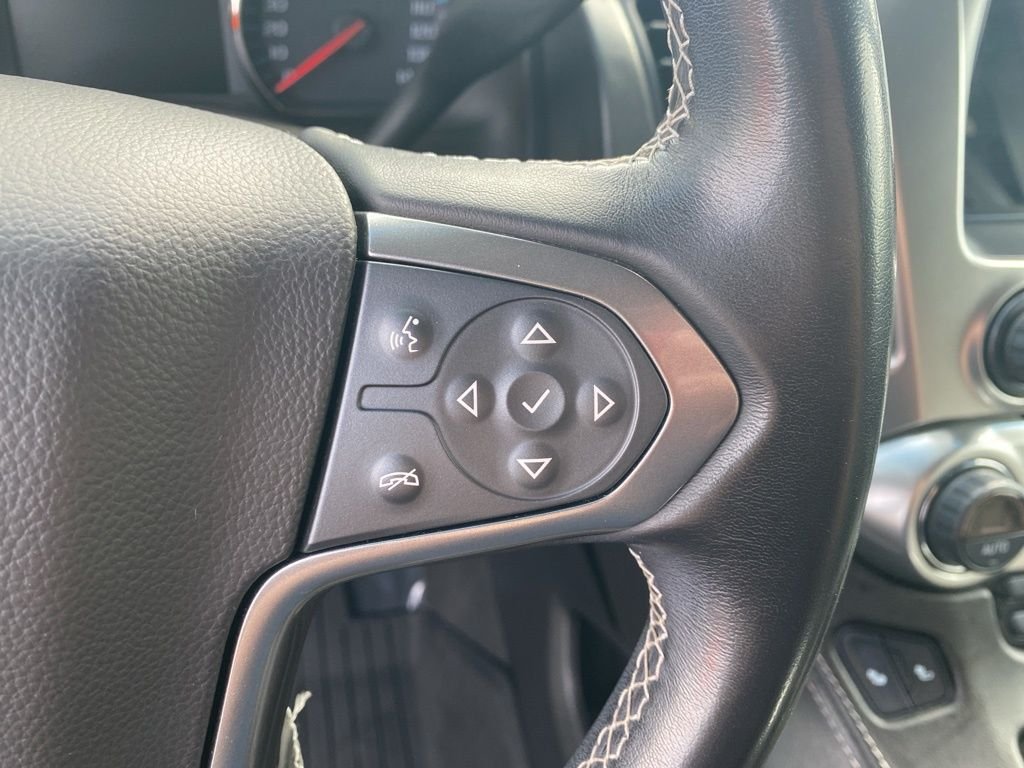 Used 2019 Gray Chevrolet LT image 19