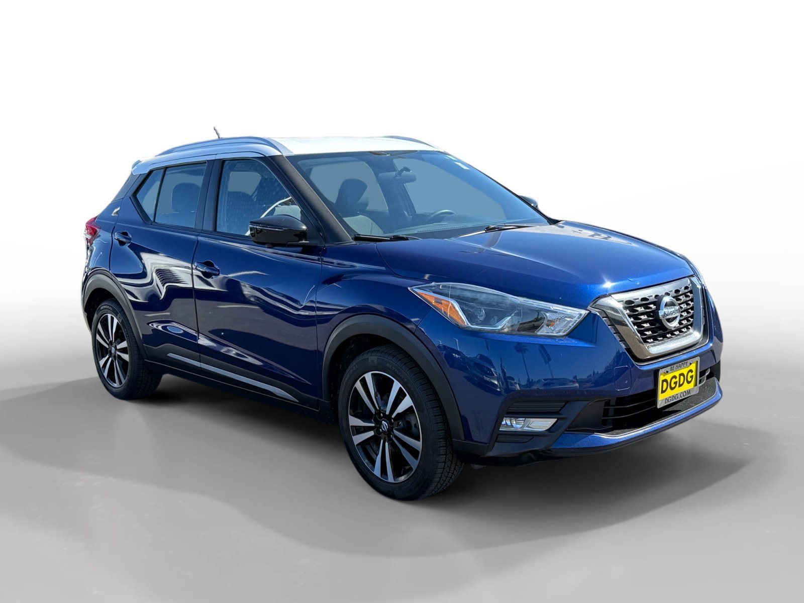 Used 2019 Deep Blue Pearl Nissan SR image 7