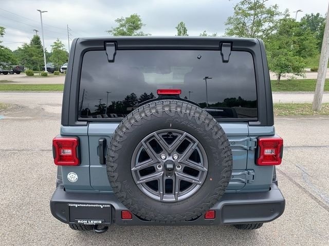 New 2026 Anvil Clearcoat Jeep Sport S image 4
