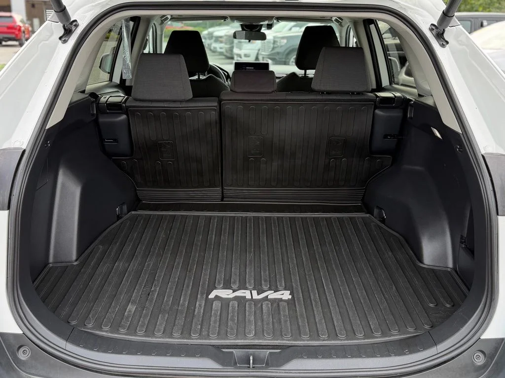 Used 2024 White Toyota XLE image 5