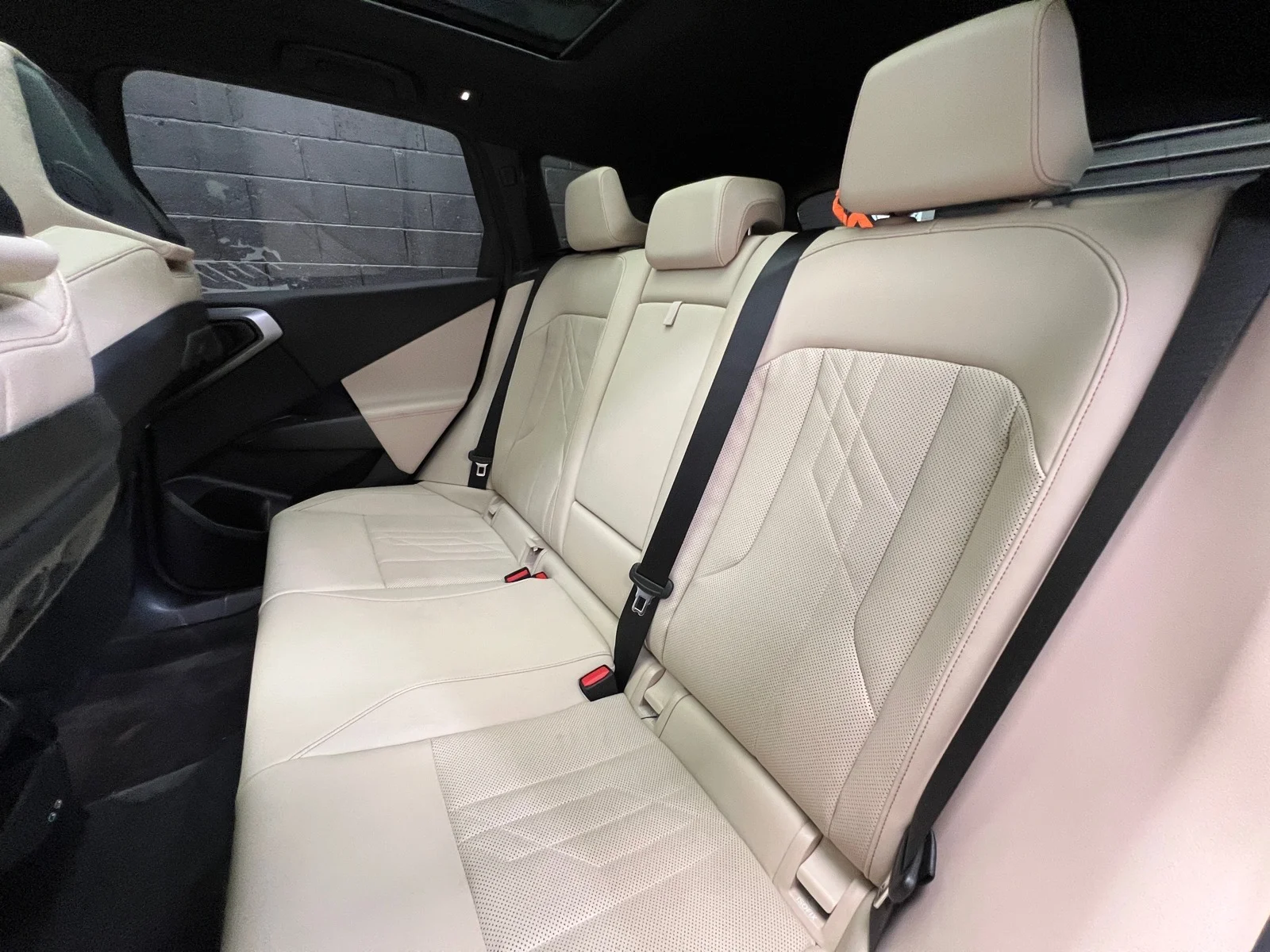 Used 2025 Black Sapphire Metallic (475) BMW 30 xDrive image 19