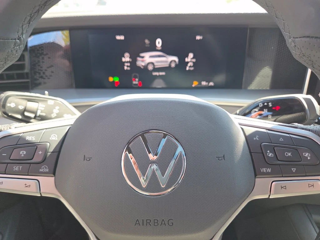 New 2026 Deep Black Pearl Volkswagen SE R-Line Black image 17