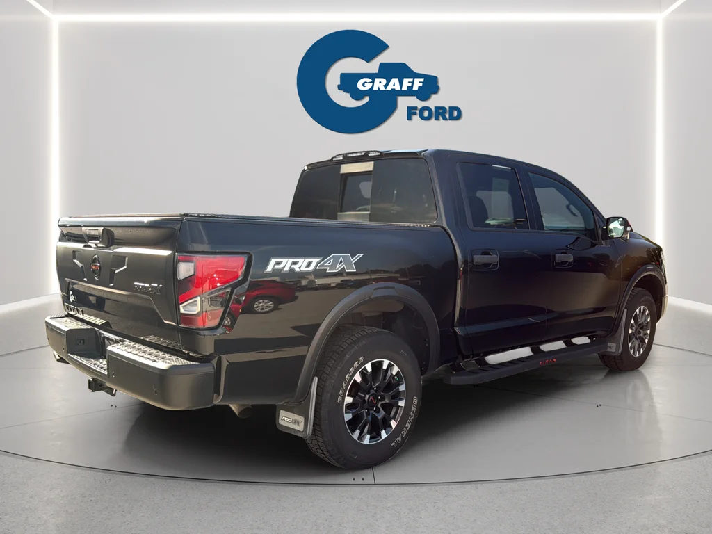 Used 2021 Black Nissan PRO-4X image 8
