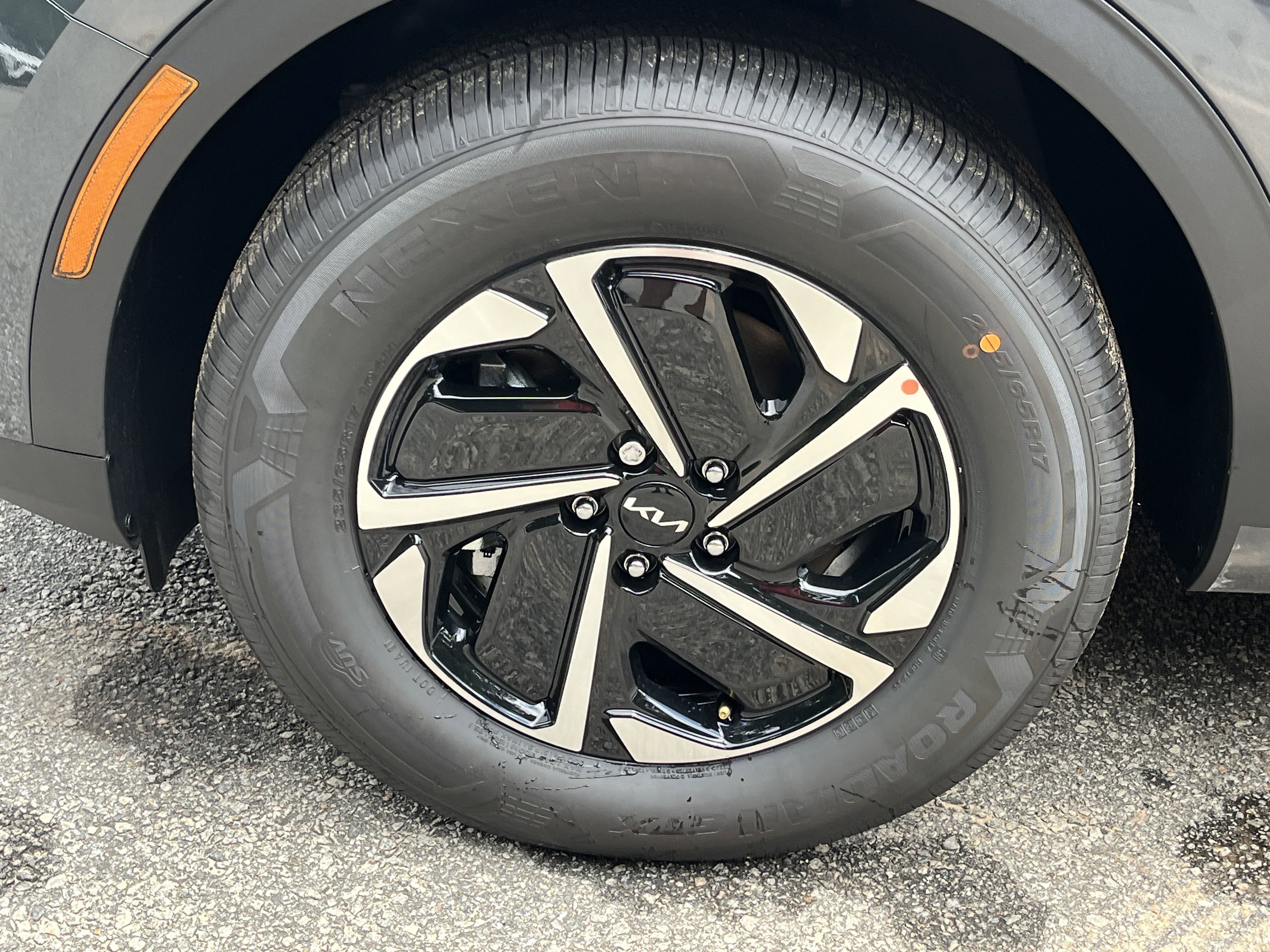2025 Kia Sportage LX Hybrid - Photo 24