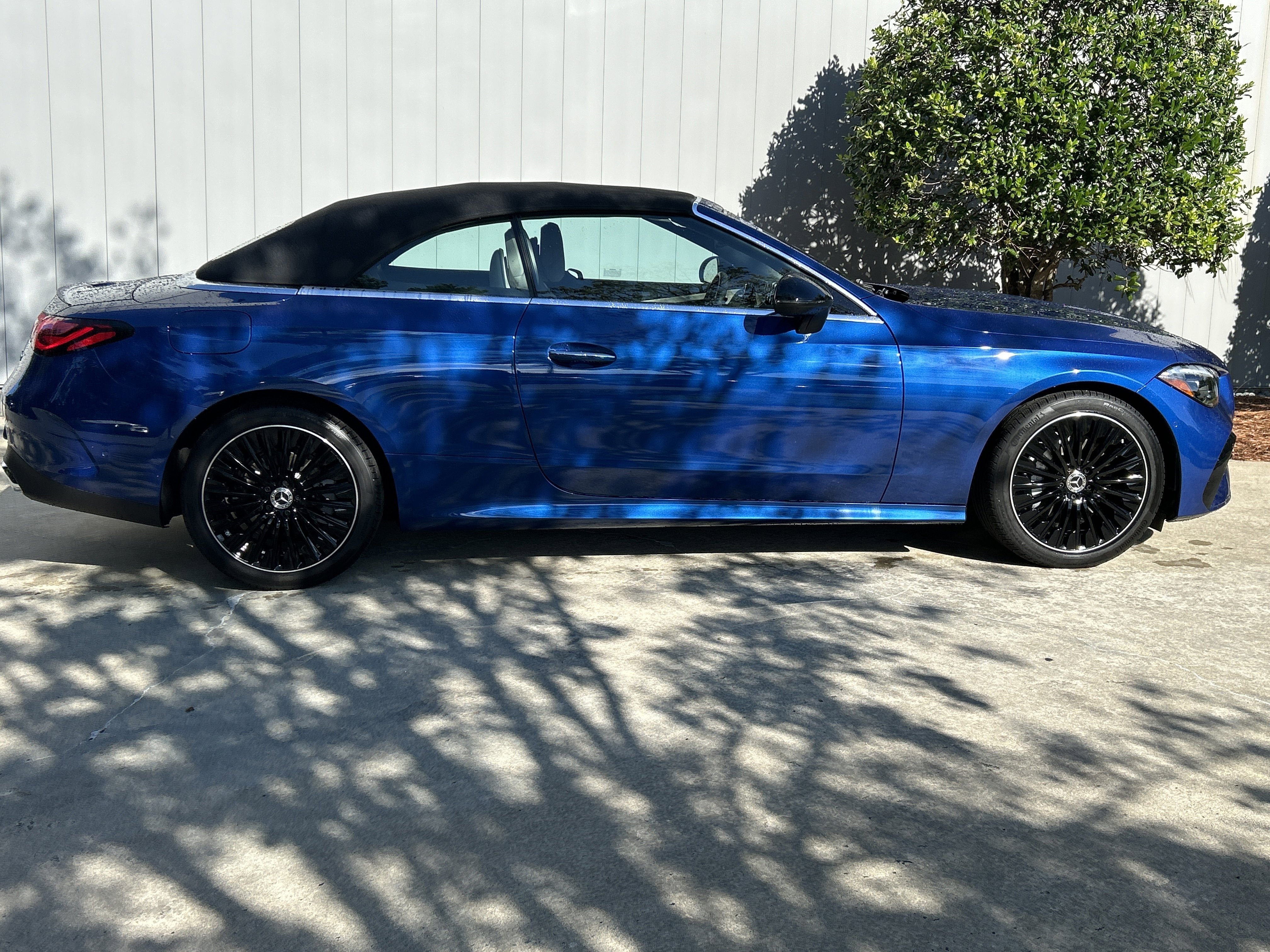 Certified Used 2025 Sterling Blue Metallic Mercedes-Benz CLE 300 4MATIC® Cabriolet image 9