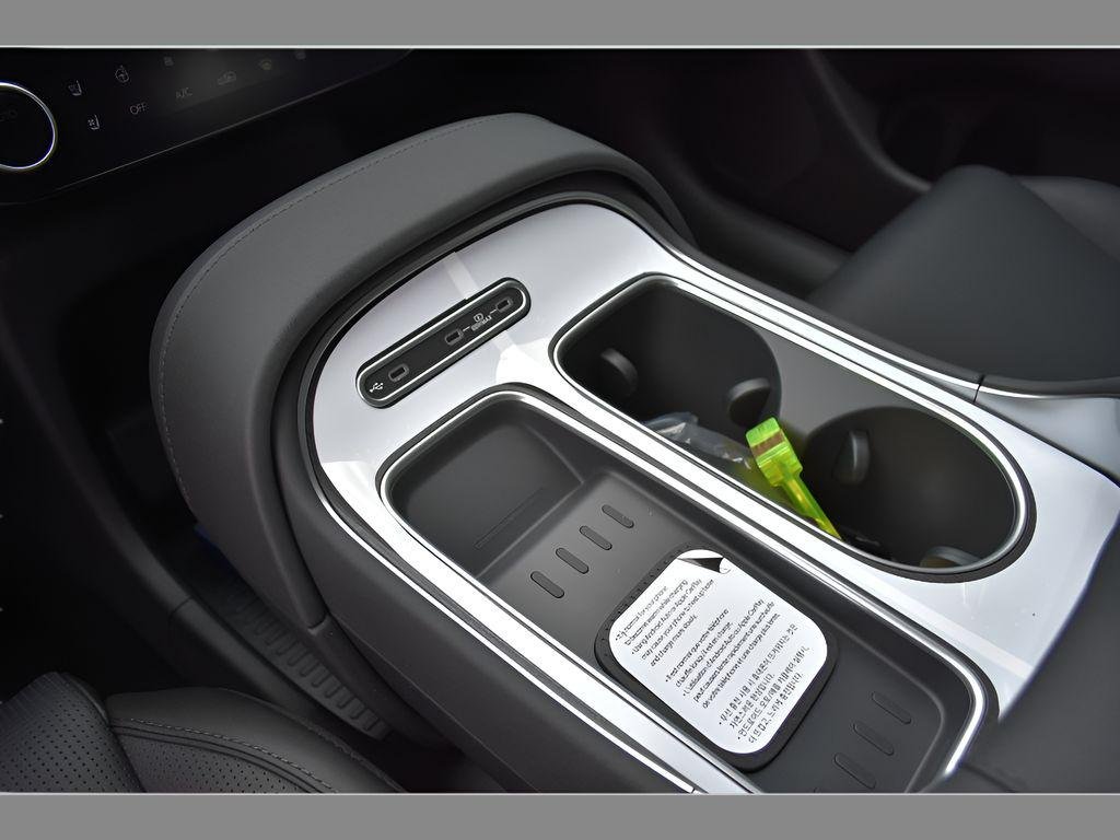 New 2026 Titan Charcoal Pearl Hyundai Limited FWD image 26