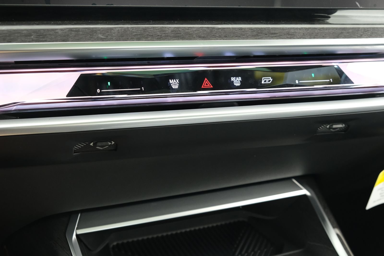 New 2026 Dravit Grey Metallic BMW 760i xDrive image 19