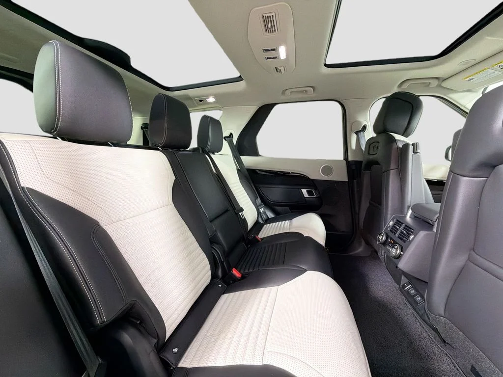 New 2026 Fuji White Land Rover S image 29