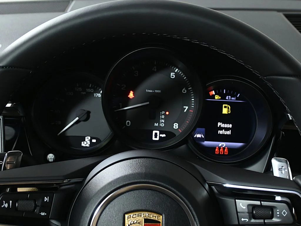 2026 Porsche Macan T - Photo 20