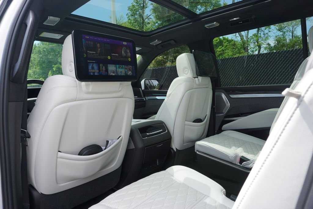 Used 2025 Crystal White Cadillac V-Series image 38