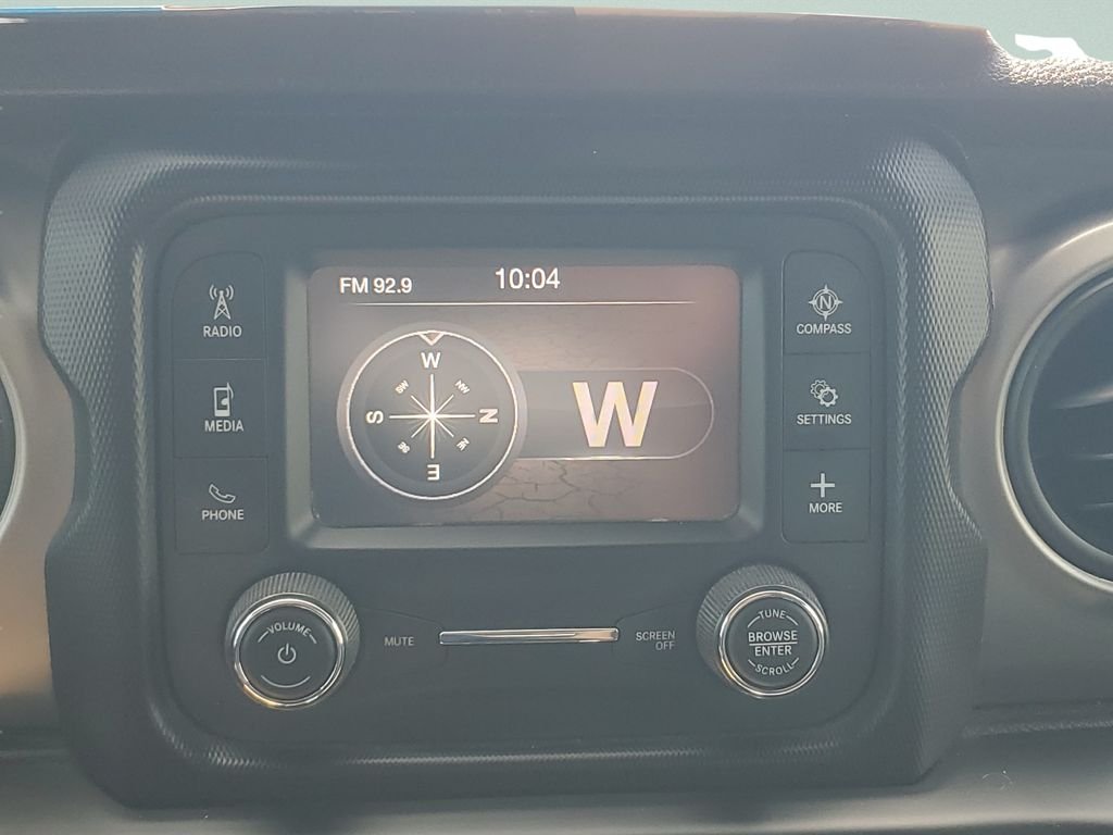 Used 2020 White Jeep Unlimited Sport S image 18