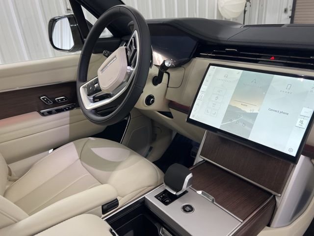 New 2026 Fuji White Land Rover SE image 24