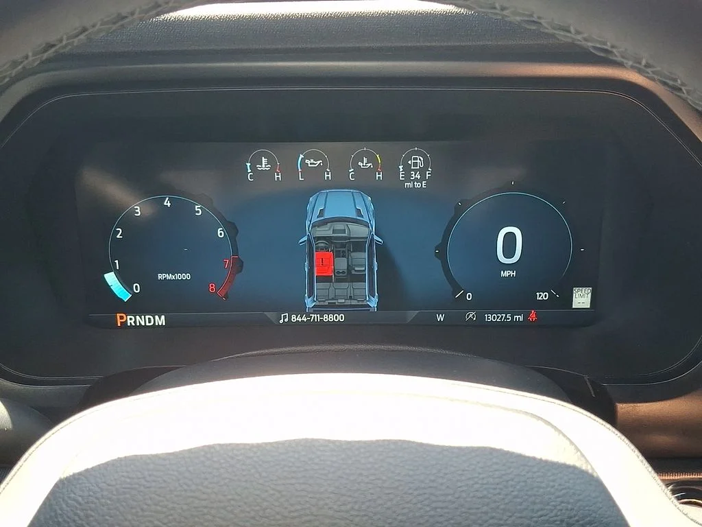 Used 2025 White Ford Lariat image 21