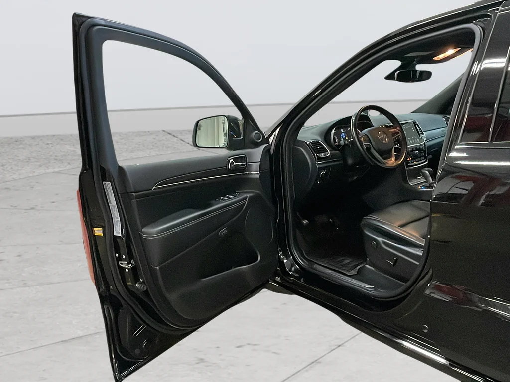 Used 2021 Black Jeep Limited image 34