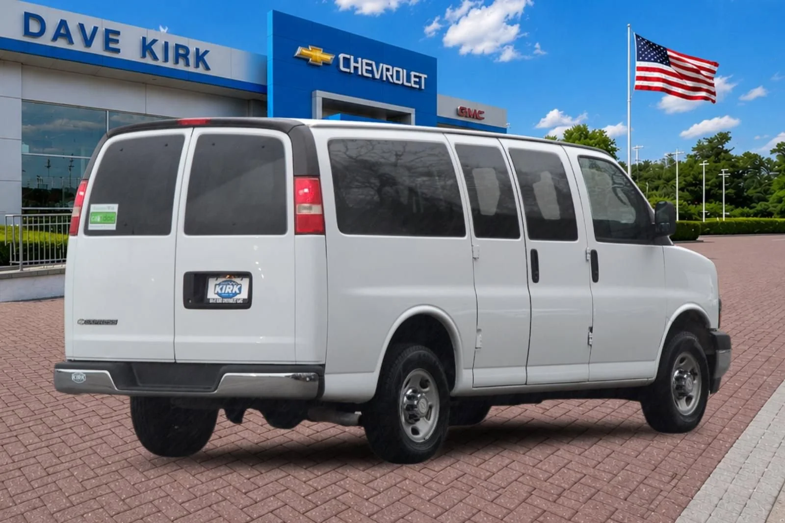 Used 2017 SUMMIT WHITE Chevrolet LT image 3