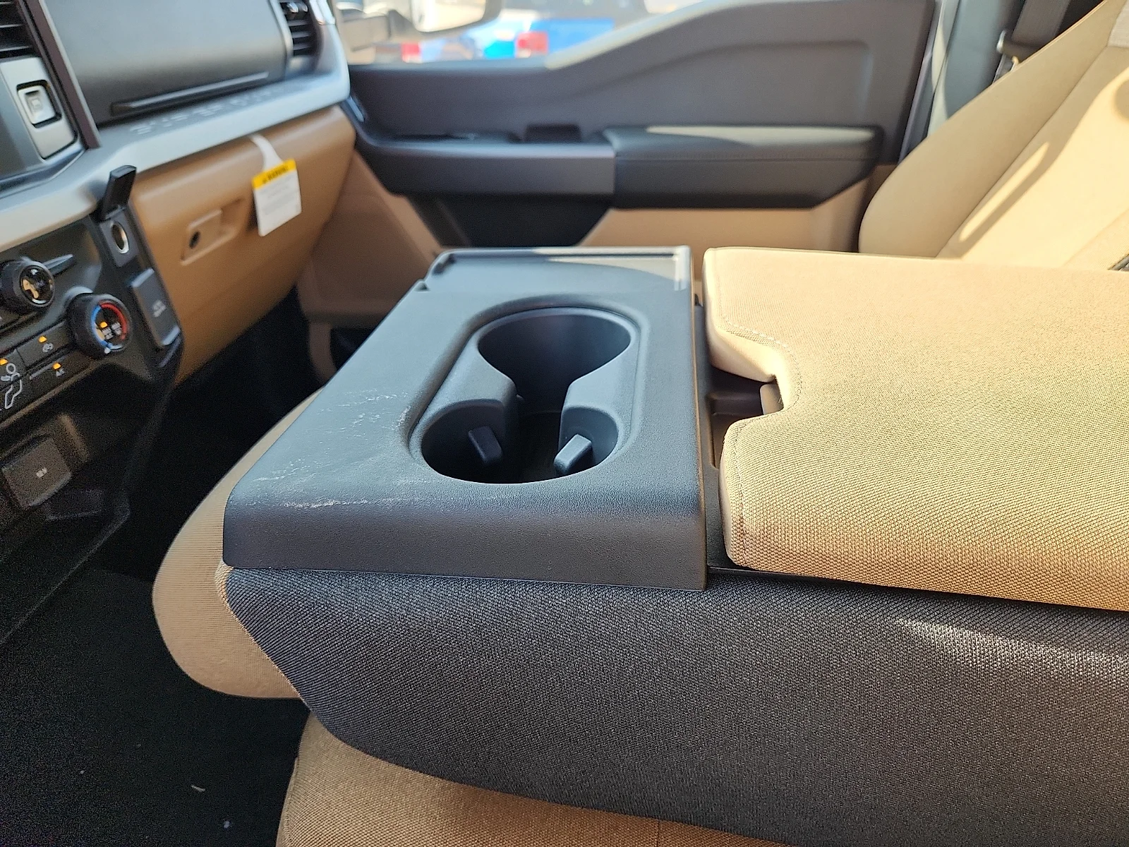 New 2027 Oxford White Ford XLT image 25